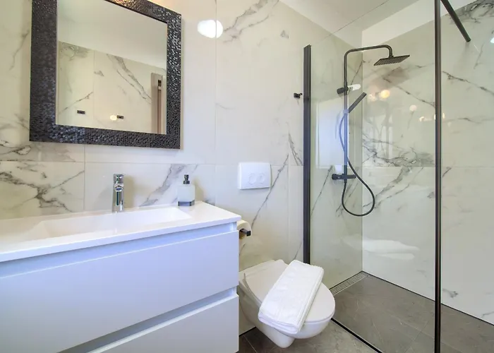Hébergement de vacances House Fra&la With Private Pool *