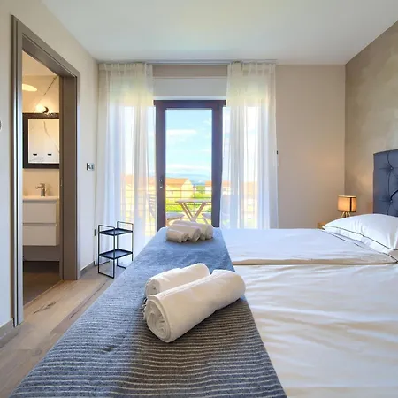House Fra&la With Private Pool * Krk Town