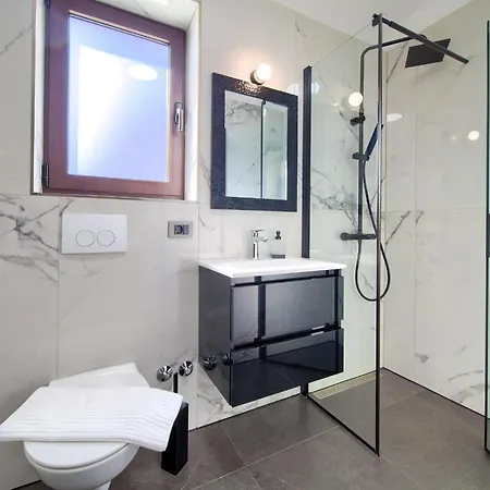 House Fra&la With Private Pool * Krk Town