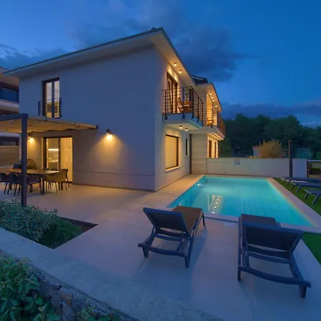 Ferienhaus House Fra&la With Private Pool