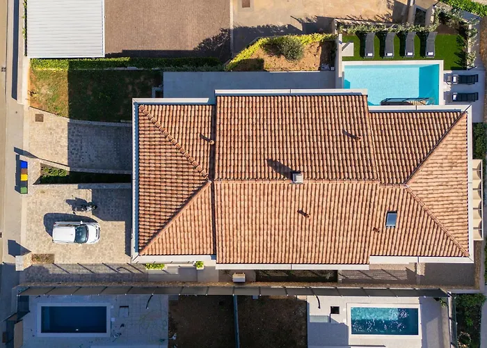 Ferienhaus House Fra&la With Private Pool *