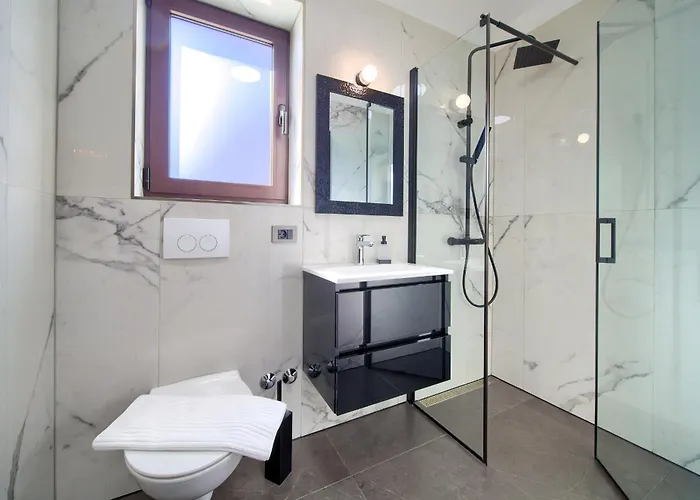 House Fra&la With Private Pool * Krk Town
