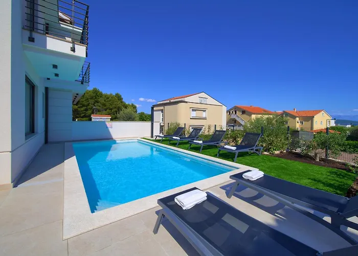 Ferienhaus House Fra&la With Private Pool *